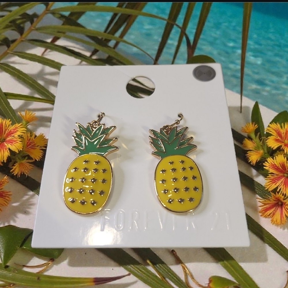 Forever 21 Tropical Pineapple Earrings
